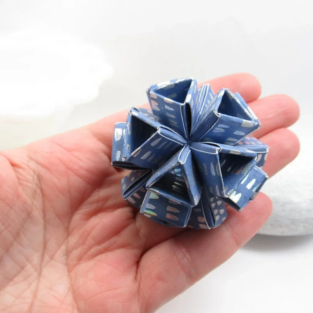 Geometric Origami Brooch - Picture 3 of 10